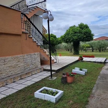 Olivemare Holidays نيا إيراكليا