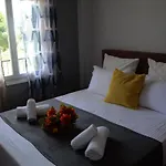 Olivemare Holidays Apartamento