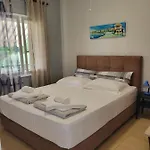 Olivemare Holidays Apartamento Néa Iráklia